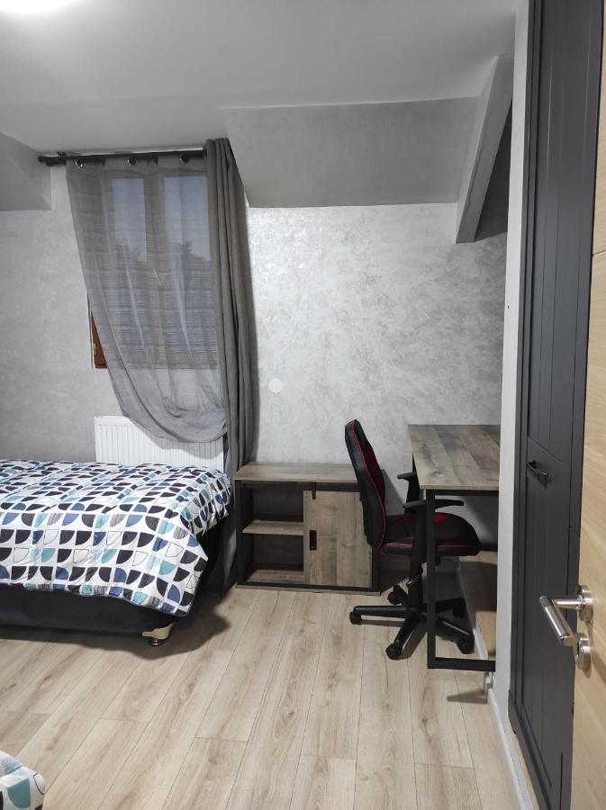 Maison Elegante Et Spacieuse Écouen Екстериор снимка
