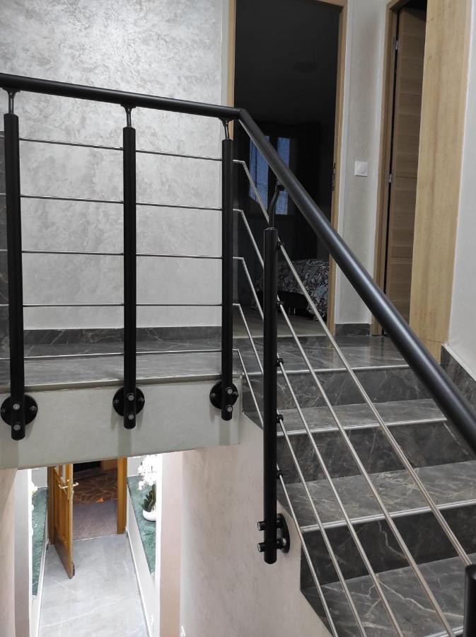 Maison Elegante Et Spacieuse Écouen Екстериор снимка