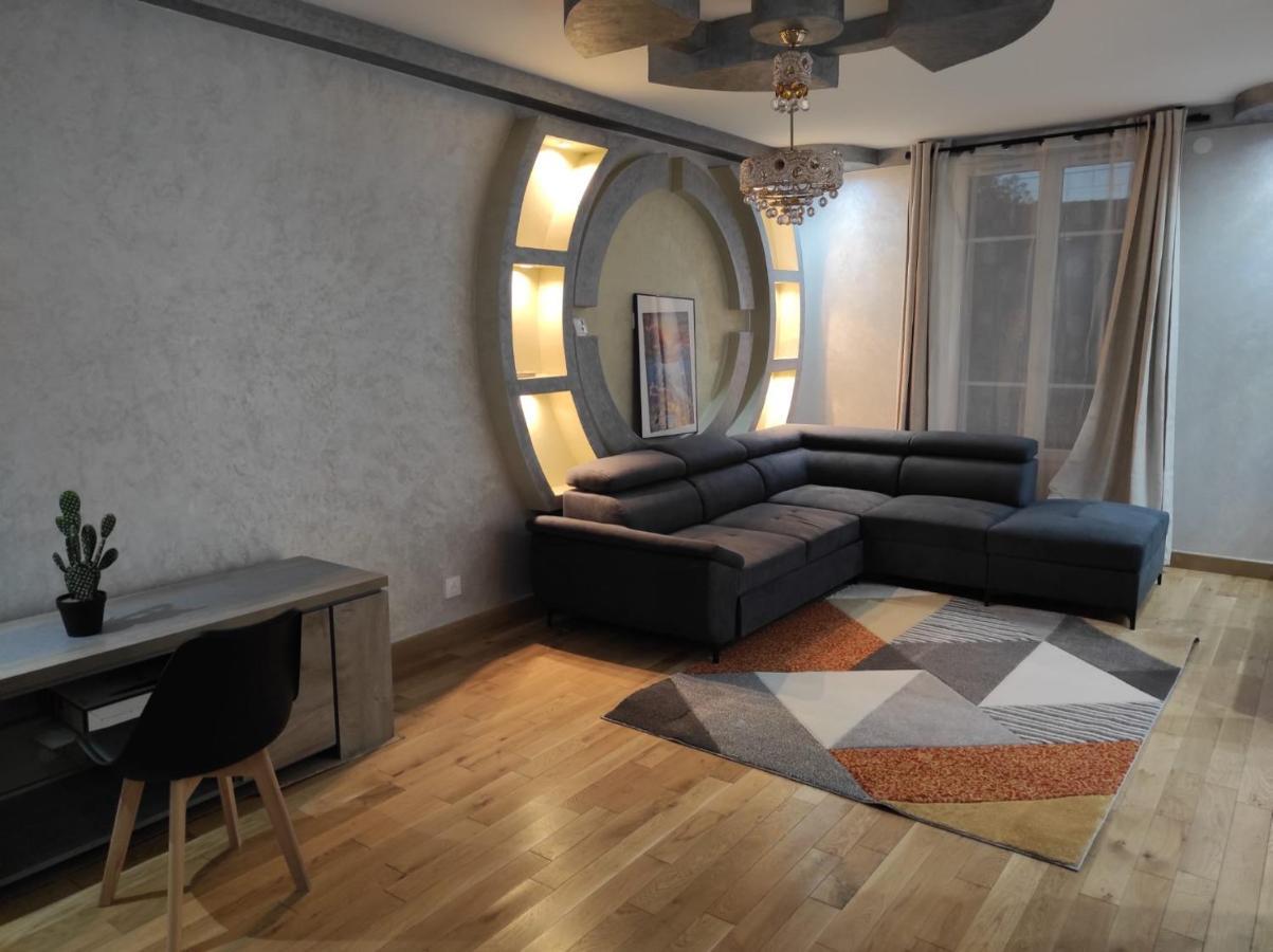 Maison Elegante Et Spacieuse Écouen Екстериор снимка